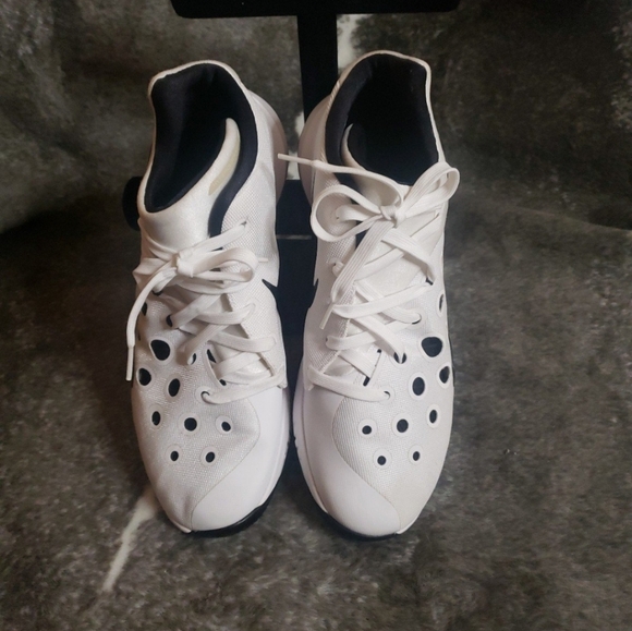 Zoom - Picture 5 of 7